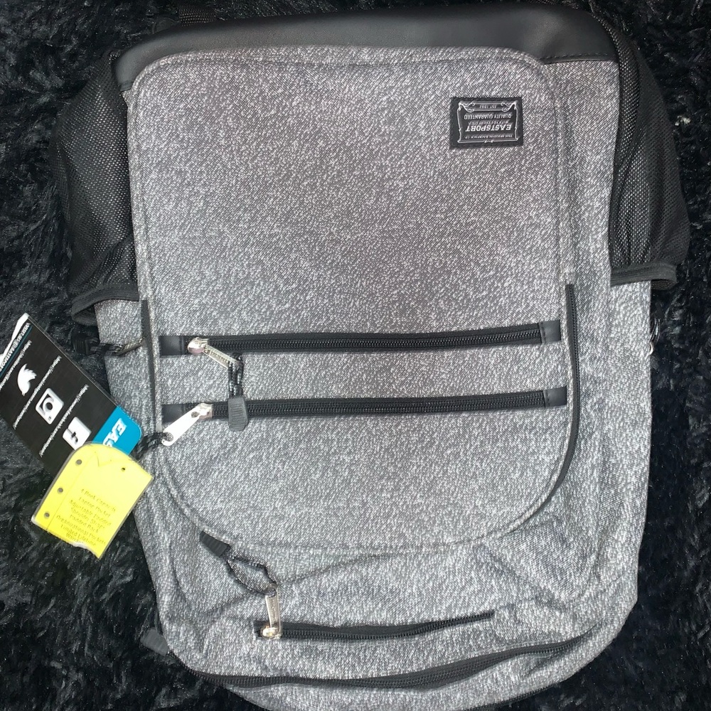 new backpack - Picture 3 of 5
